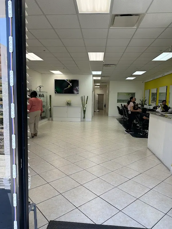 Roop's Beauty Care (Best Threading, Waxing & Facial in Tampa,Brandon) — Beauty salon in Brandon